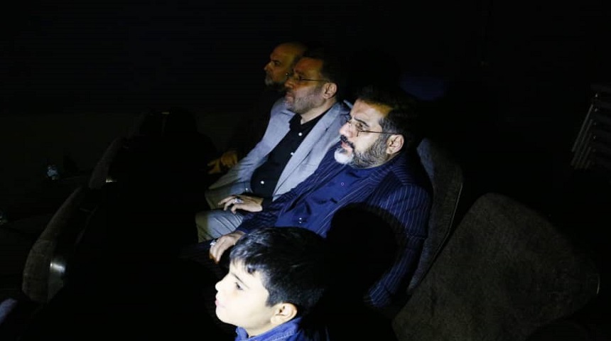 وزیر فرهنگ به تماشای فیلم«پسر دلفینی»نشست
