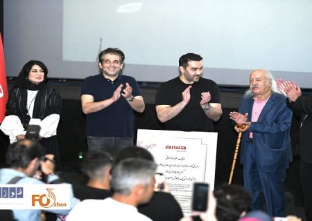 از بهزاد فراهانی در اکران مردمی یک فیلم تقدیر شد