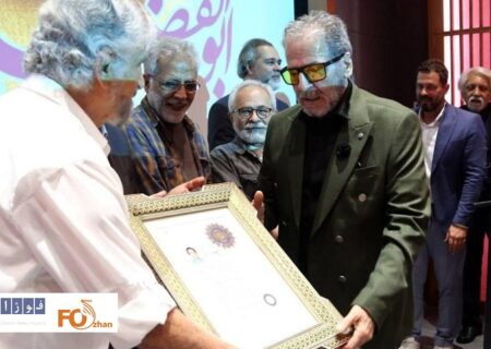 گواهینامه درجه یک هنری ابوالفضل پورعرب اهدا شد