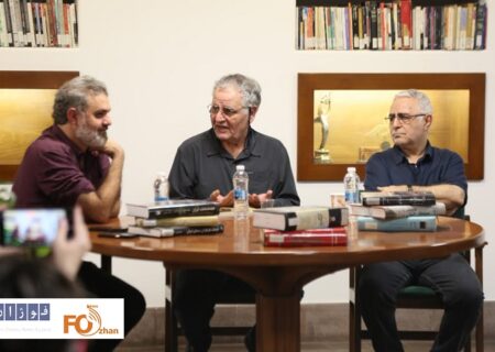 نشست «کتاب و سینما؛ آنها که می‌خرند آنها که می‌فروشند» برگزار شد